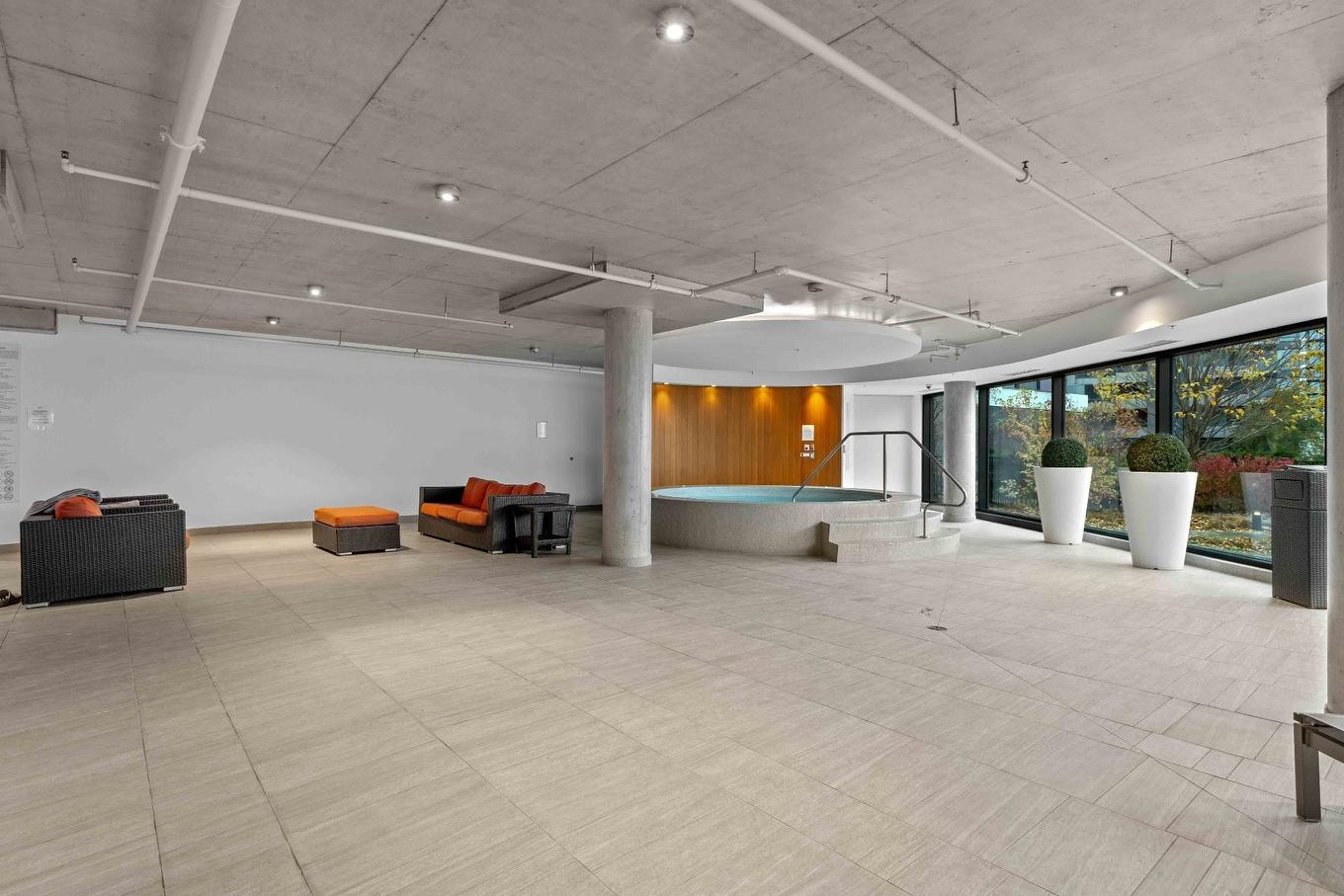 Spa - 2709-299 Rue De La Rotonde, Montréal (Verdun/Île-Des-Soeurs), QC - Indoor Photo Showing Other Room