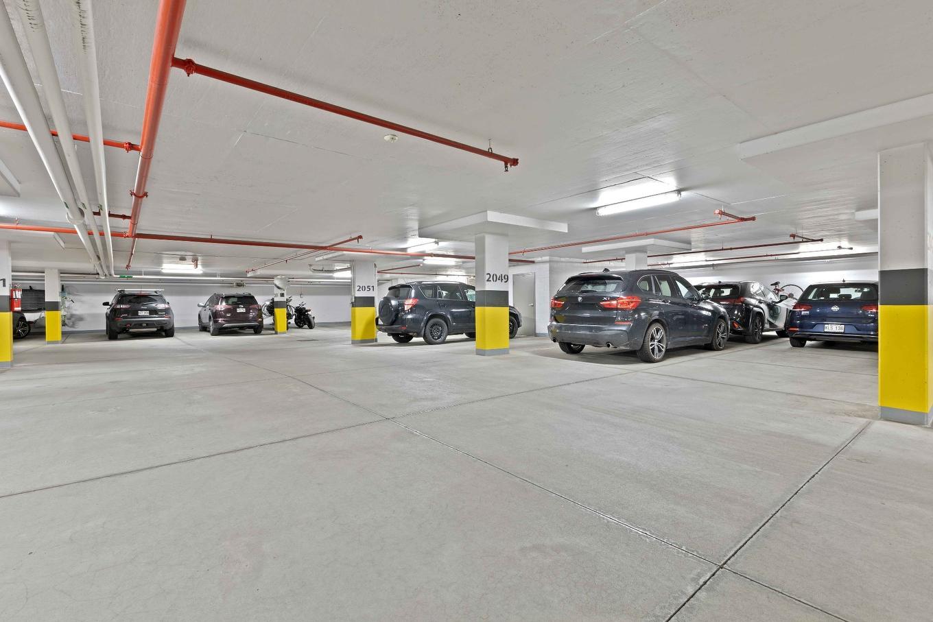 Garage - 2709-299 Rue De La Rotonde, Montréal (Verdun/Île-Des-Soeurs), QC - Indoor Photo Showing Garage