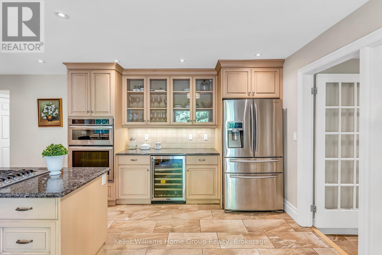 6703 Wellington 34 Road, Puslinch (Crieff/Aikensville/Killean), ON - Indoor Photo Showing Kitchen