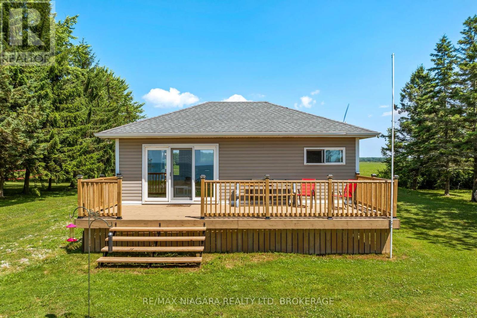 45 Erie Heights Line, Haldimand (Dunnville), ON - Outdoor With Deck Patio Veranda
