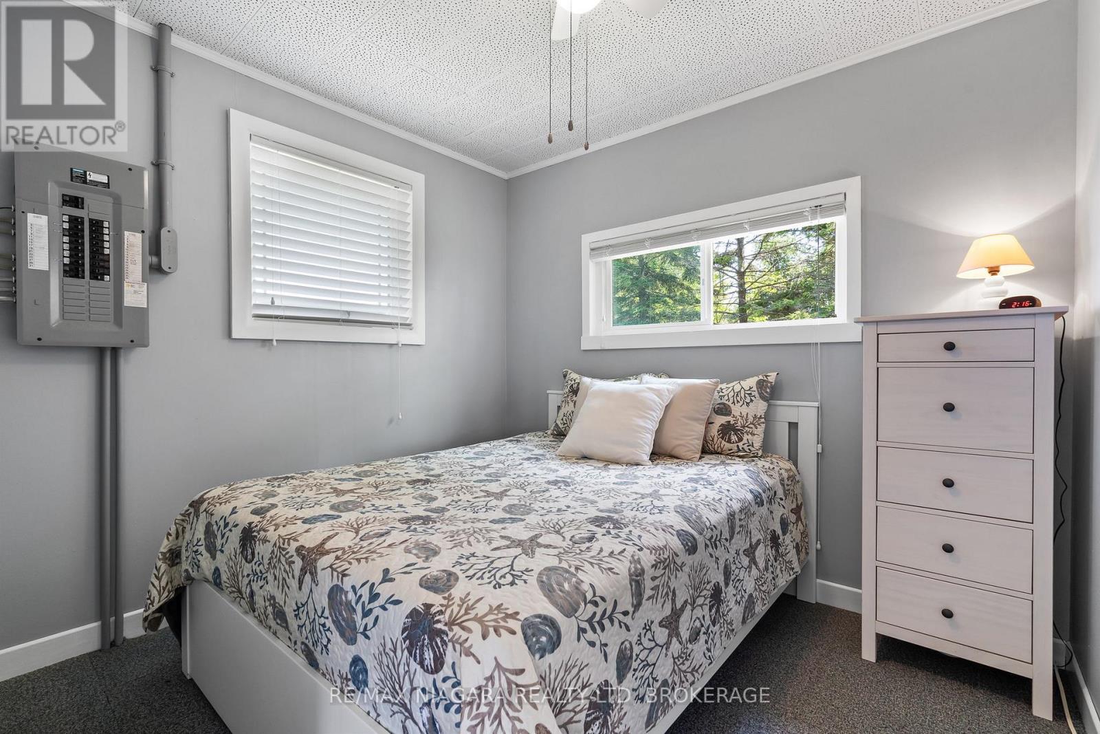 45 Erie Heights Line, Haldimand (Dunnville), ON - Indoor Photo Showing Bedroom
