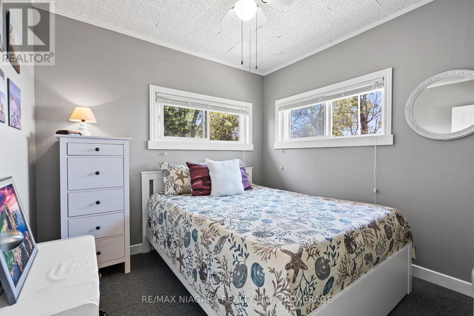 45 Erie Heights Line, Haldimand (Dunnville), ON - Indoor Photo Showing Bedroom
