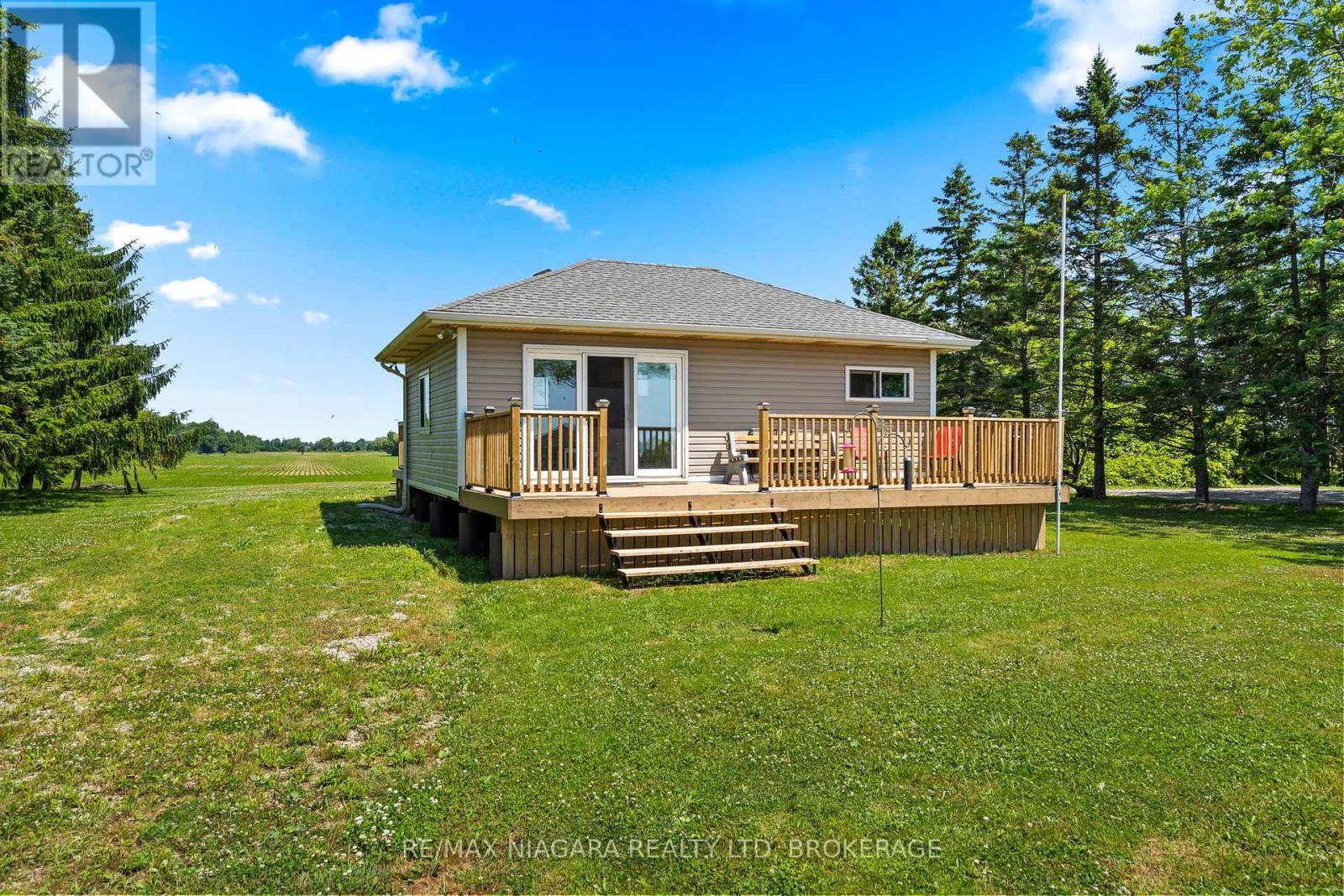 45 Erie Heights Line, Haldimand (Dunnville), ON - Outdoor With Deck Patio Veranda