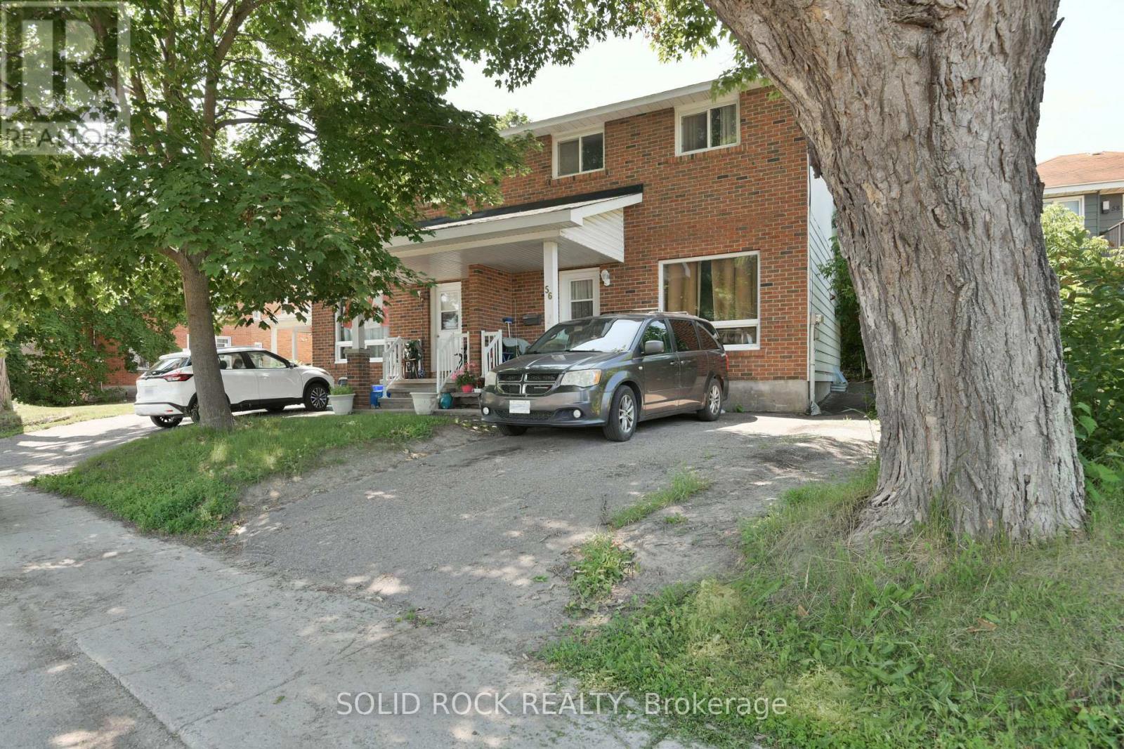 Other side of duplex - 54 William Street W, Arnprior, ON - Outdoor