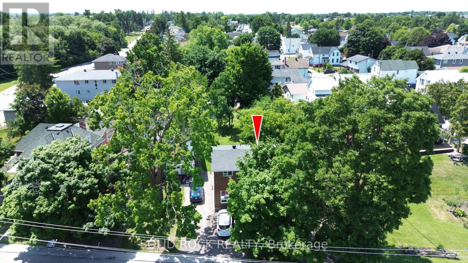 Shady, mature trees add character and calm. - 54 William Street W, Arnprior, ON - Outdoor