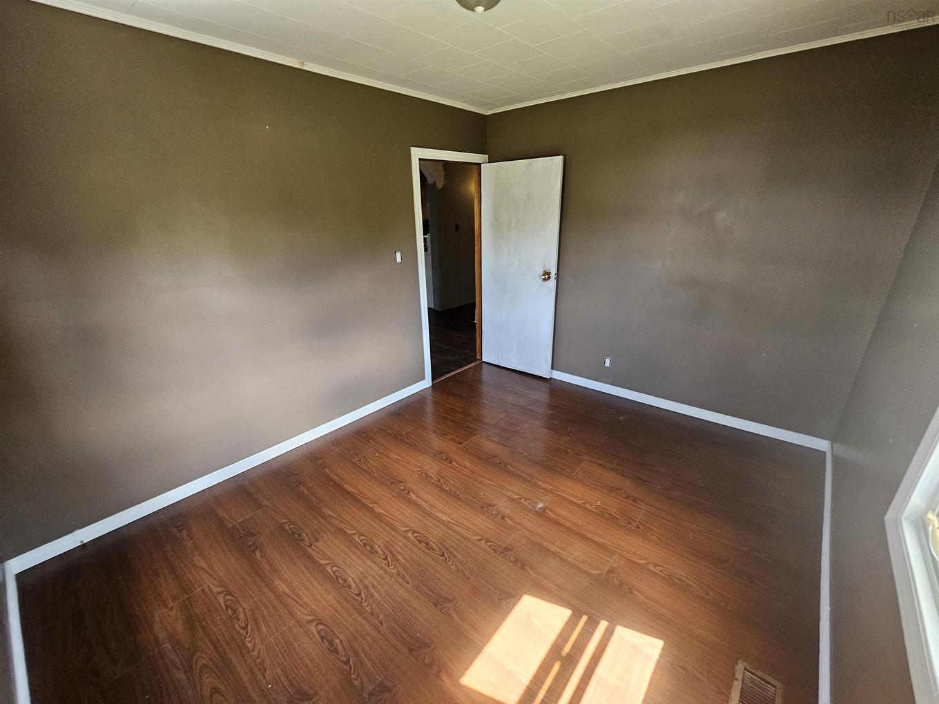 29 Cowan Street, Springhill, NS