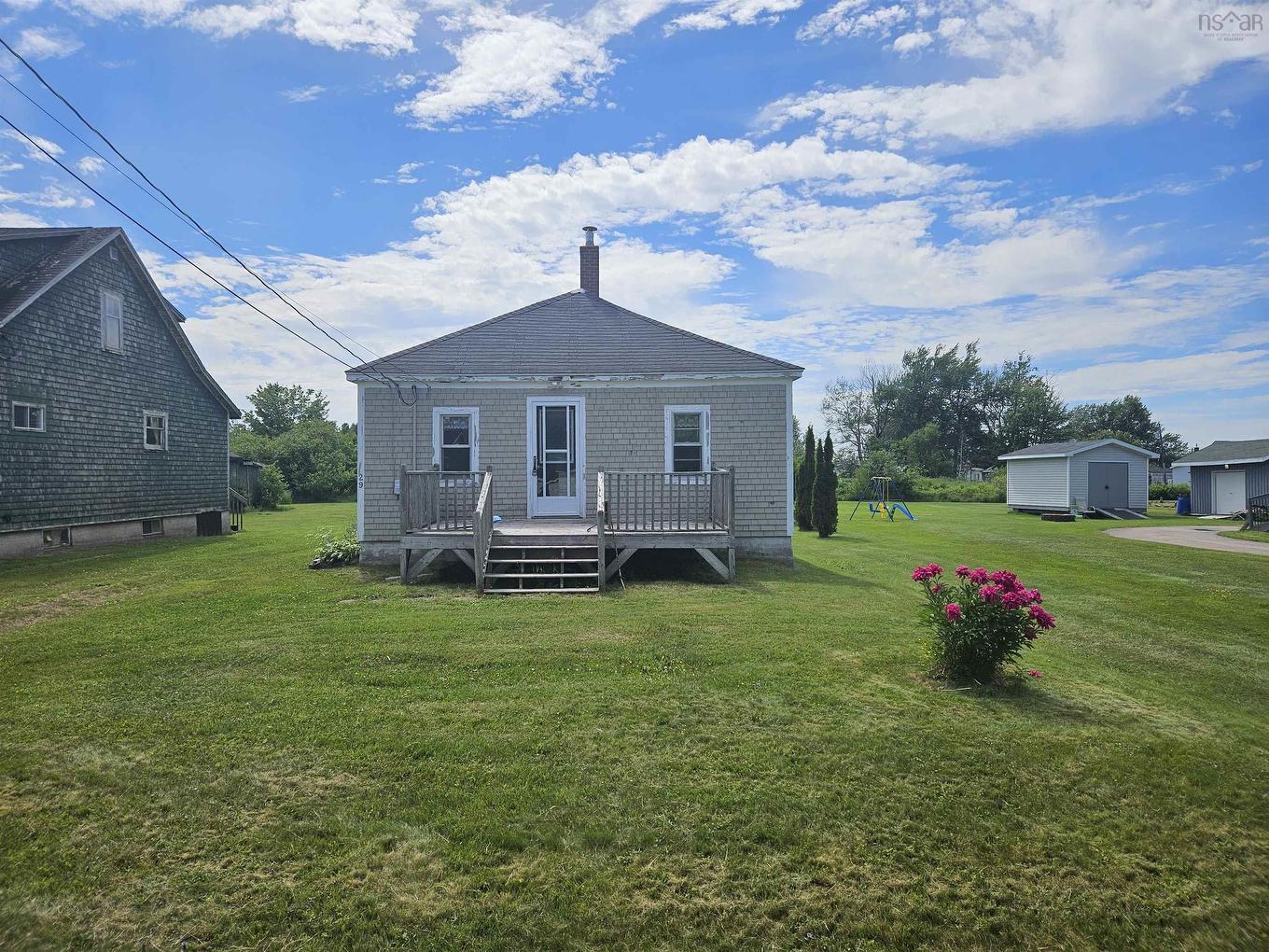 29 Cowan Street, Springhill, NS