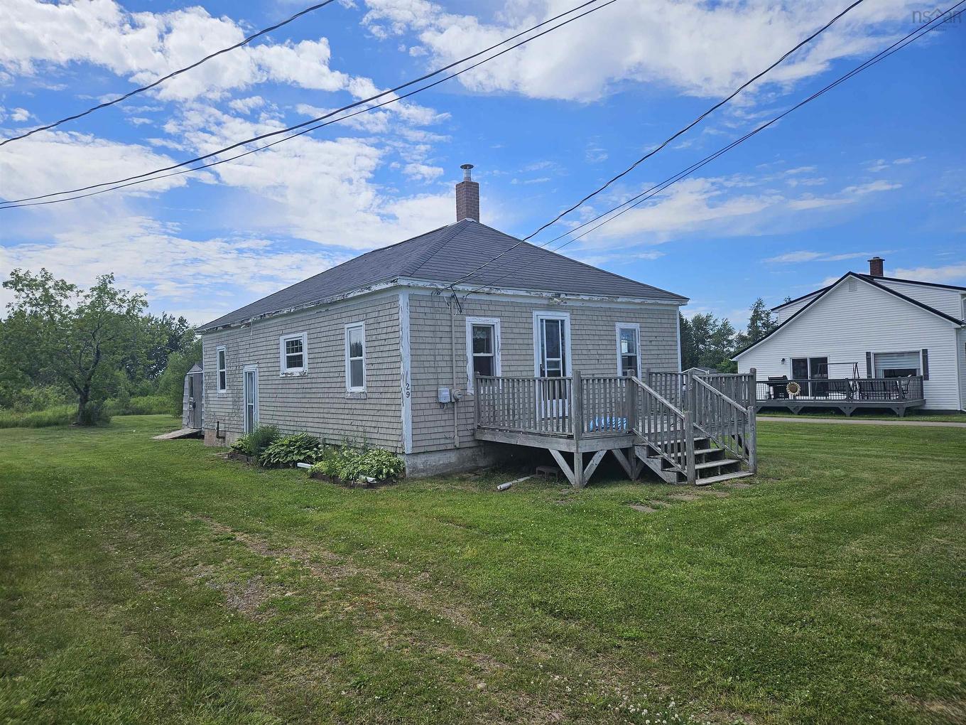 29 Cowan Street, Springhill, NS