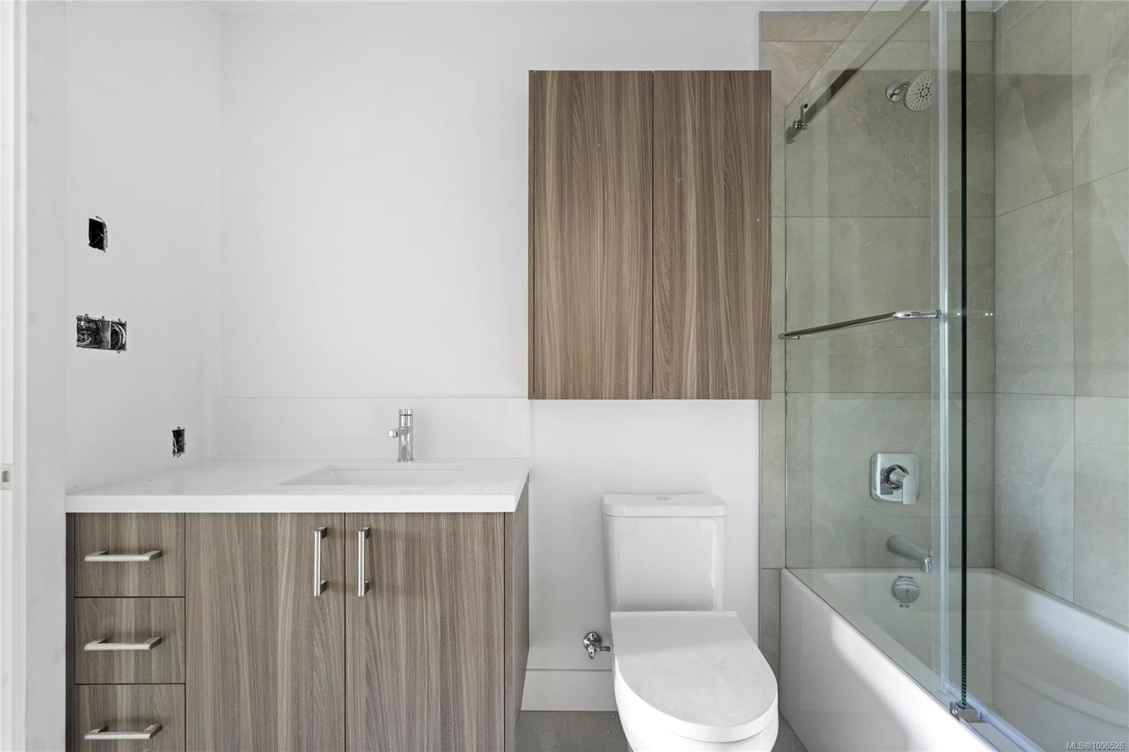 411-6320 Sentinal Dr, Nanaimo, BC - Indoor Photo Showing Bathroom