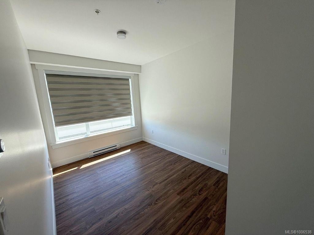 606-6320 Sentinal Dr, Nanaimo, BC - Indoor Photo Showing Other Room