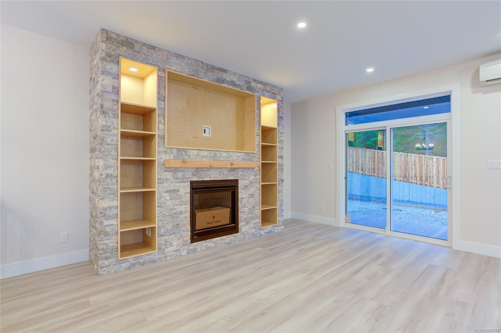 549 Mountain View Dr, Lake Cowichan, BC