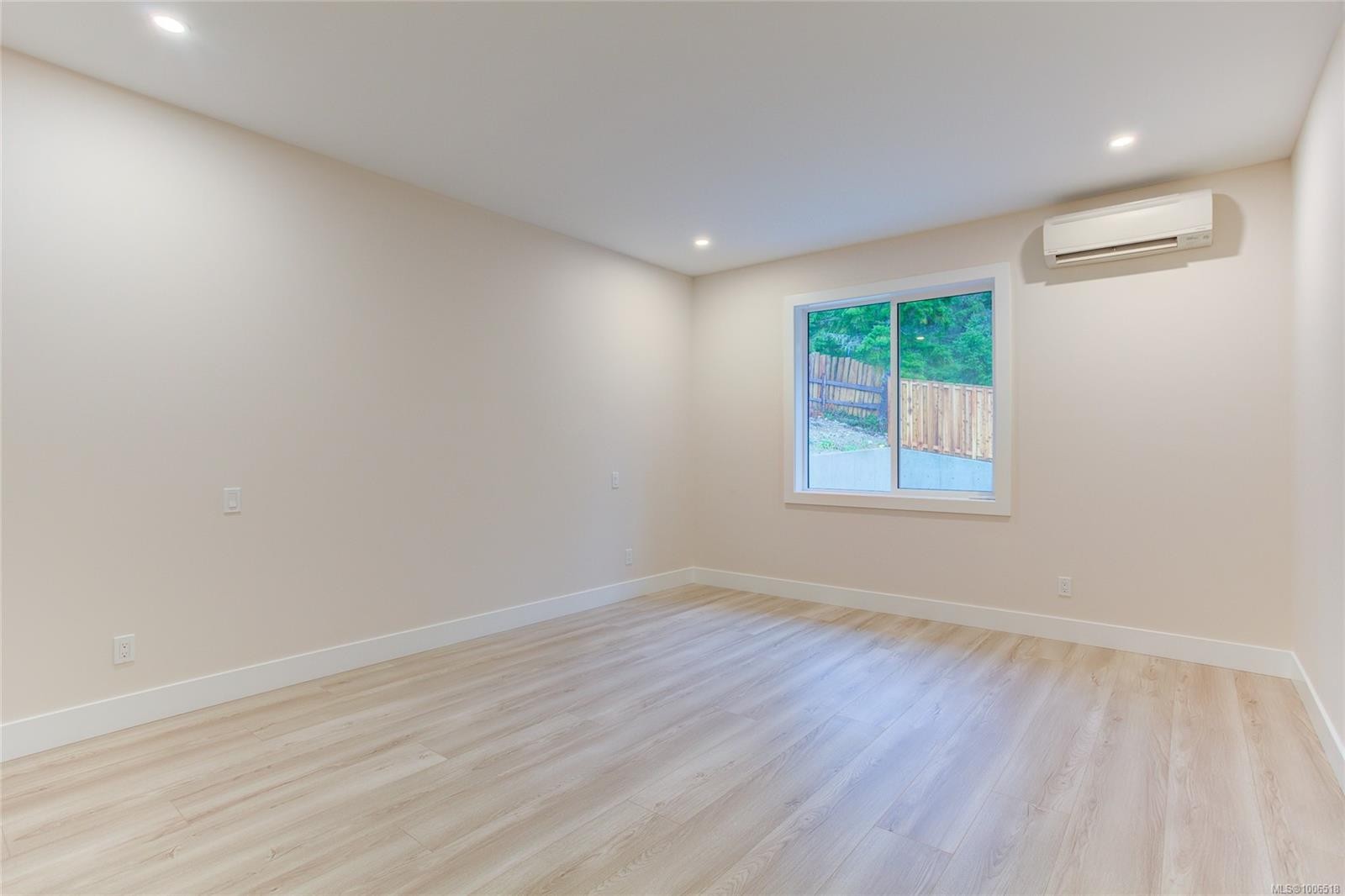 549 Mountain View Dr, Lake Cowichan, BC