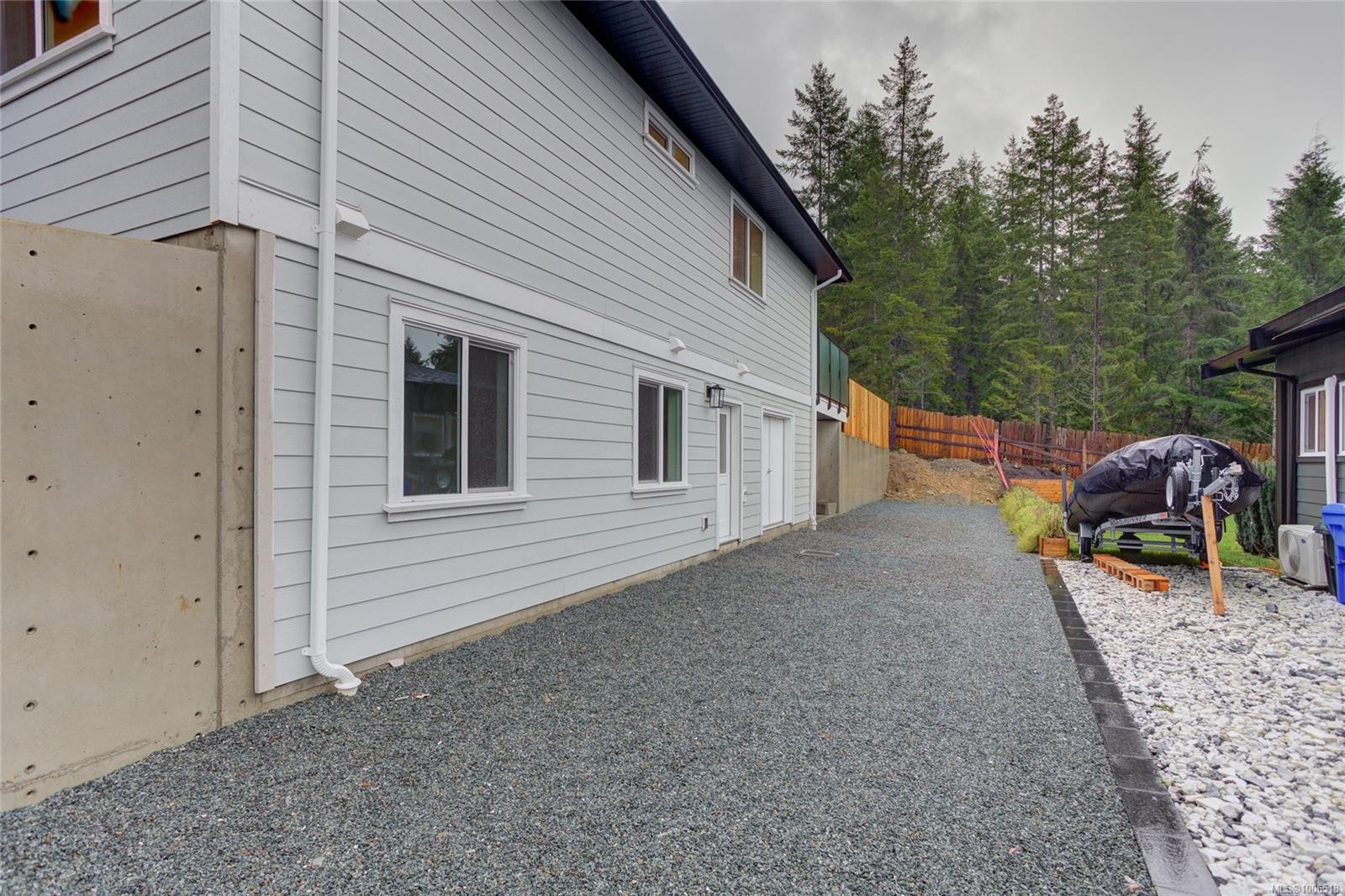 549 Mountain View Dr, Lake Cowichan, BC