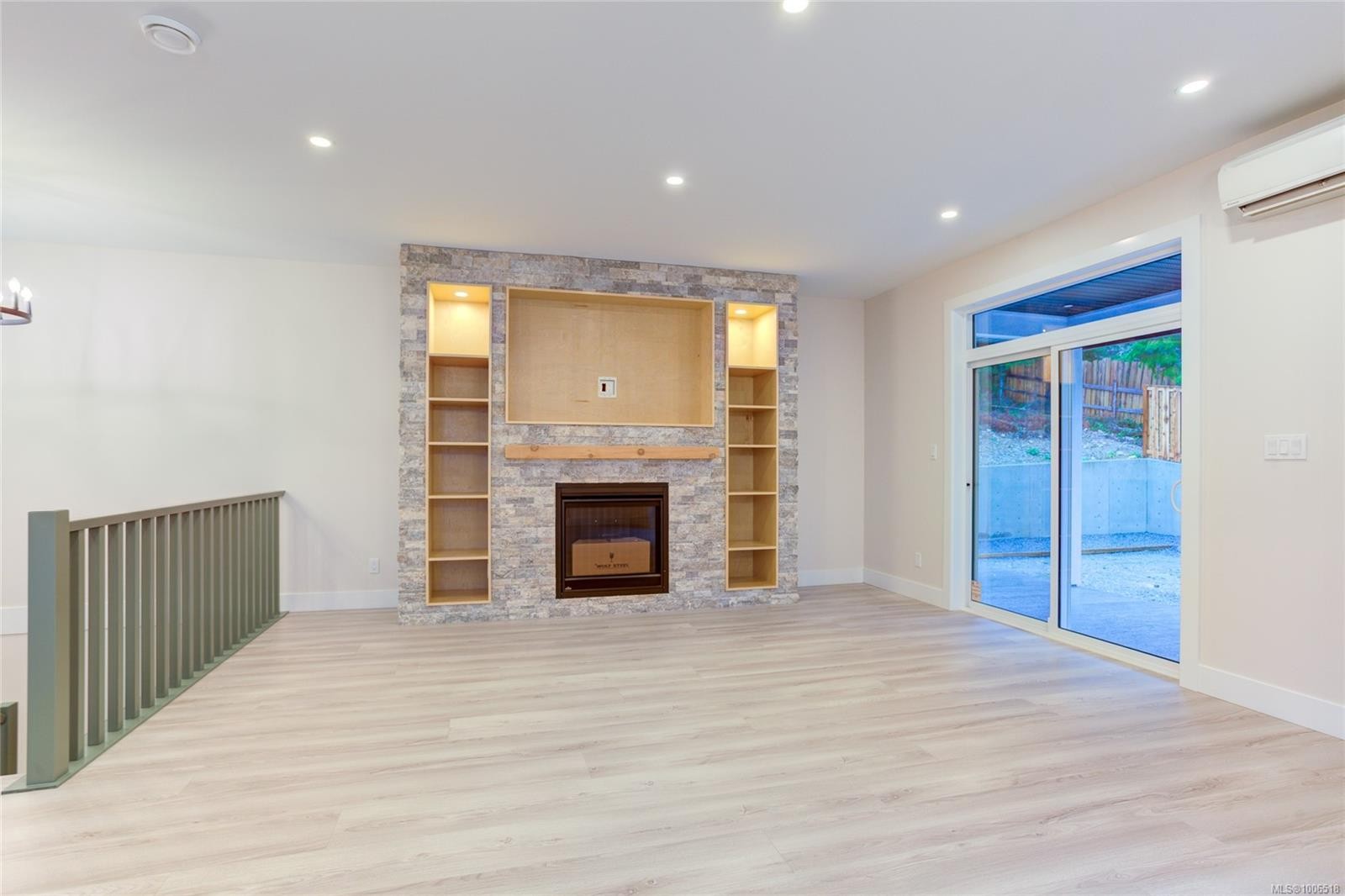 549 Mountain View Dr, Lake Cowichan, BC