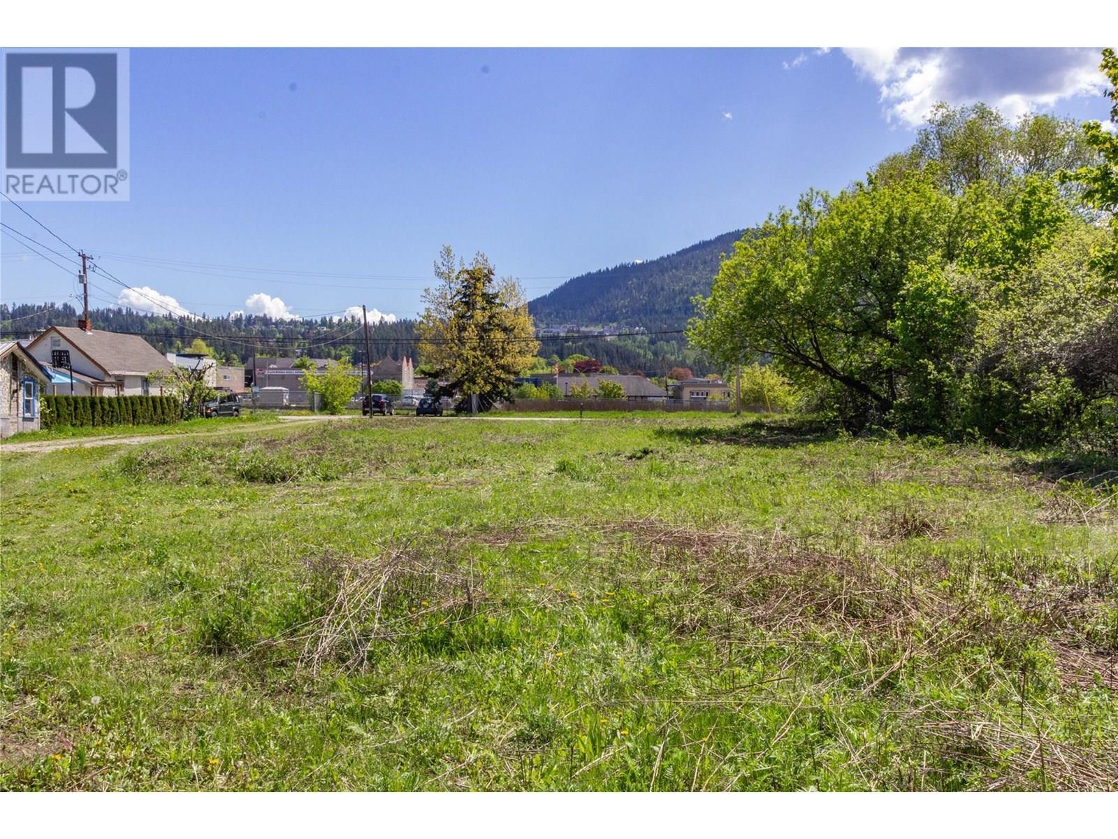 241 Beatty Avenue Nw, Salmon Arm, BC