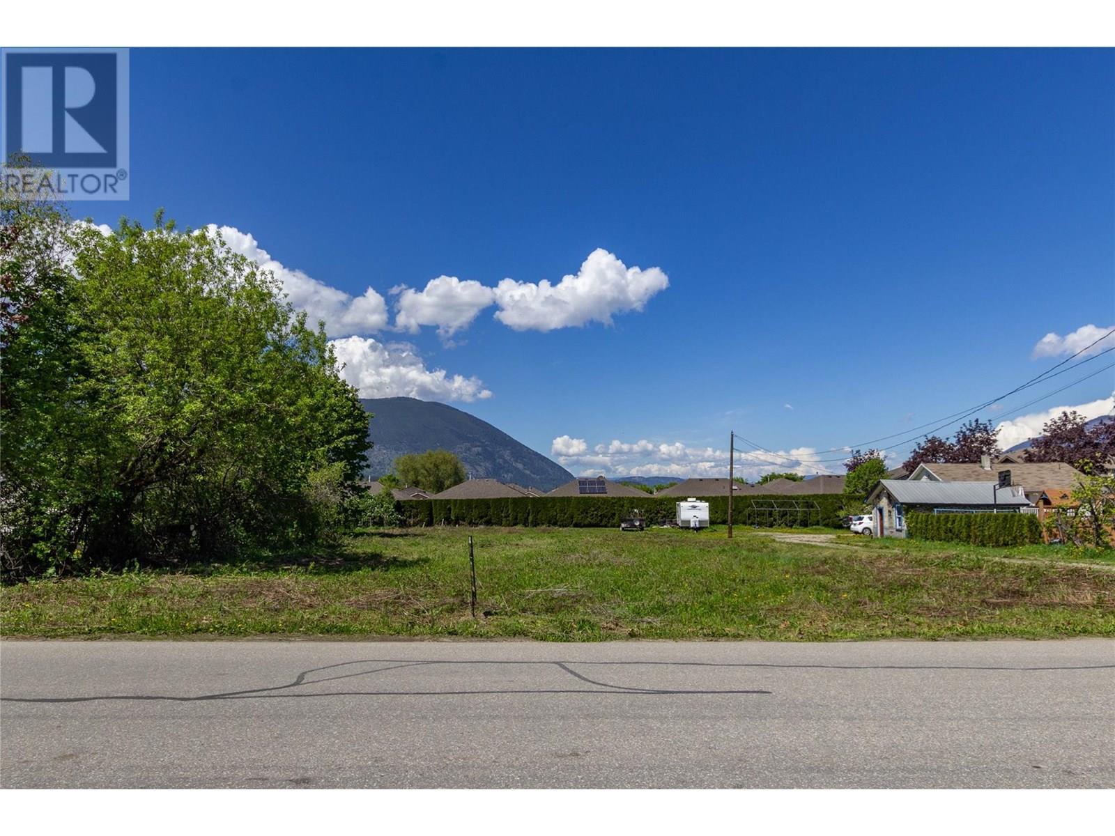 241 Beatty Avenue Nw, Salmon Arm, BC