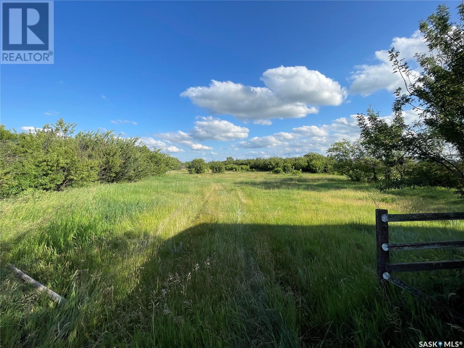 1 Railway Avenue W, North Battleford, SK