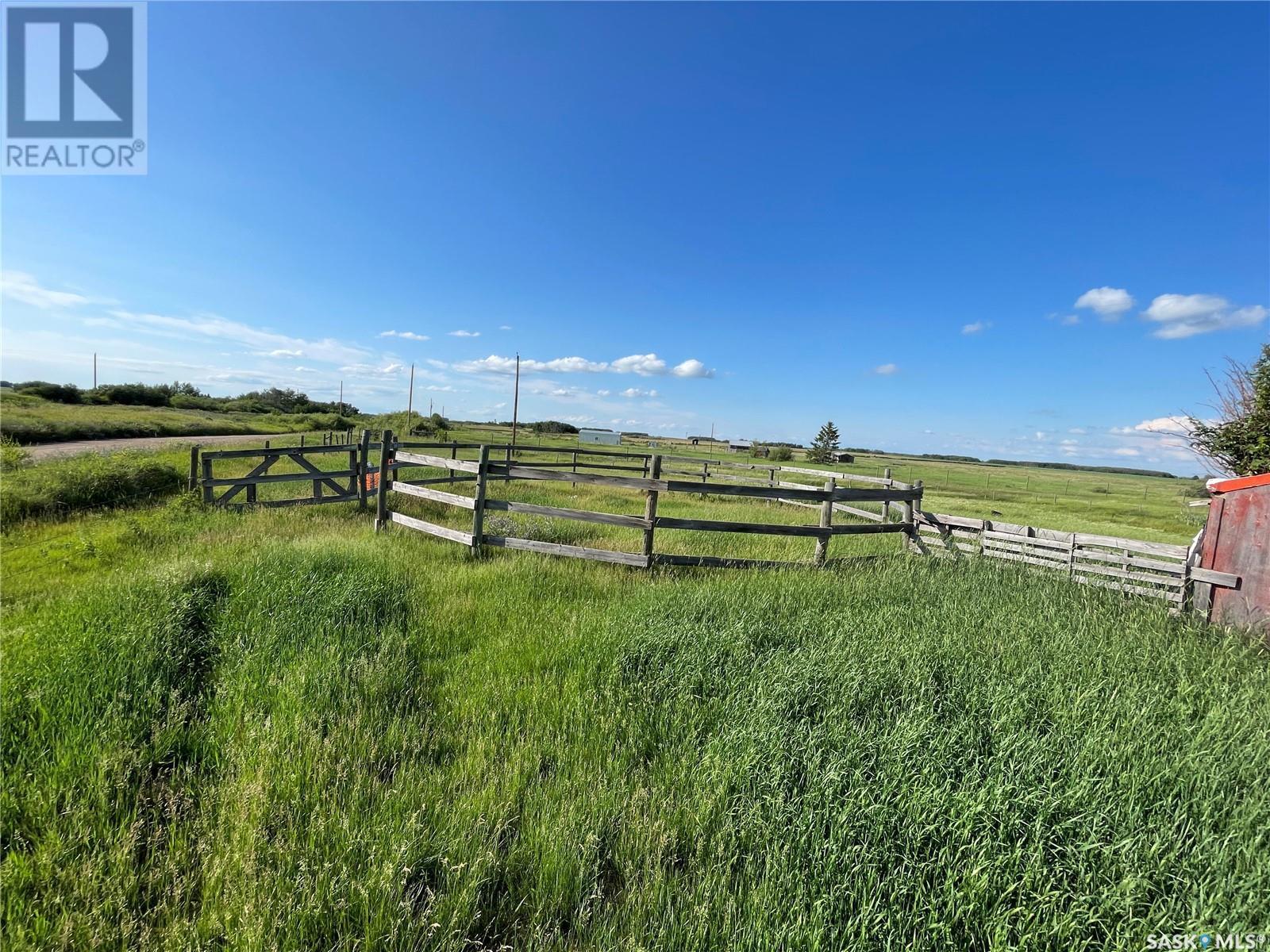 1 Railway Avenue W, North Battleford, SK