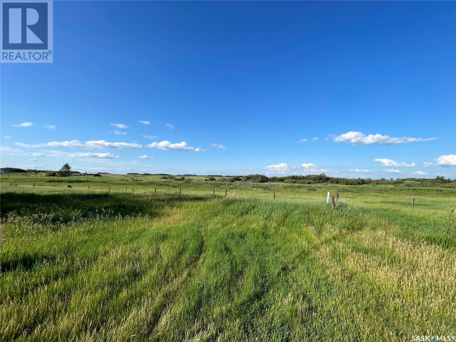 1 Railway Avenue W, North Battleford, SK