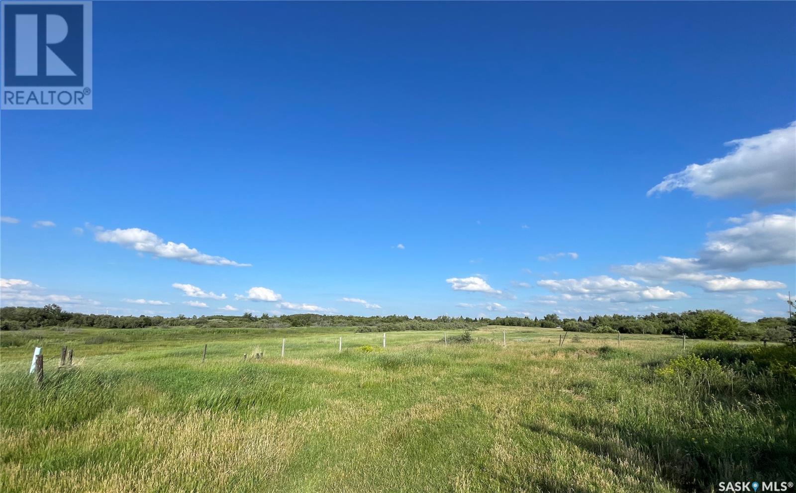 1 Railway Avenue W, North Battleford, SK