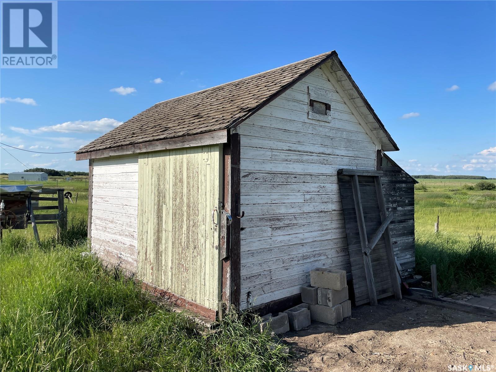 1 Railway Avenue W, North Battleford, SK