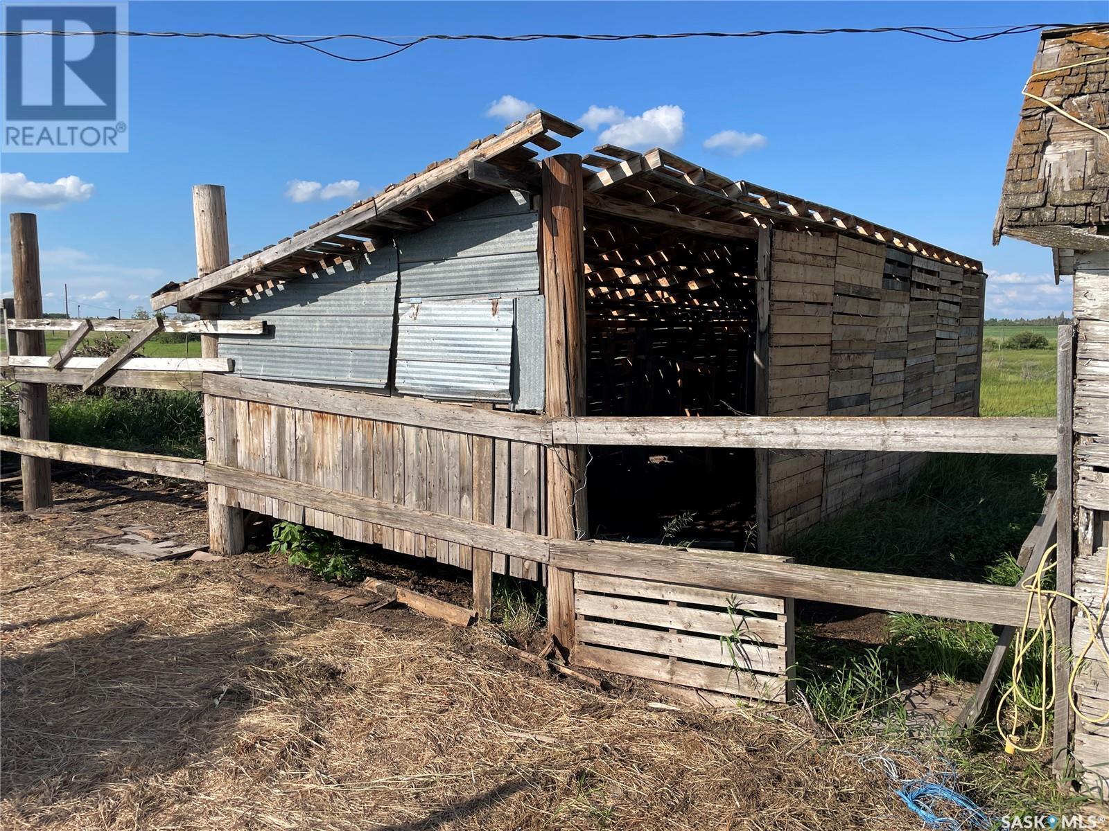 1 Railway Avenue W, North Battleford, SK