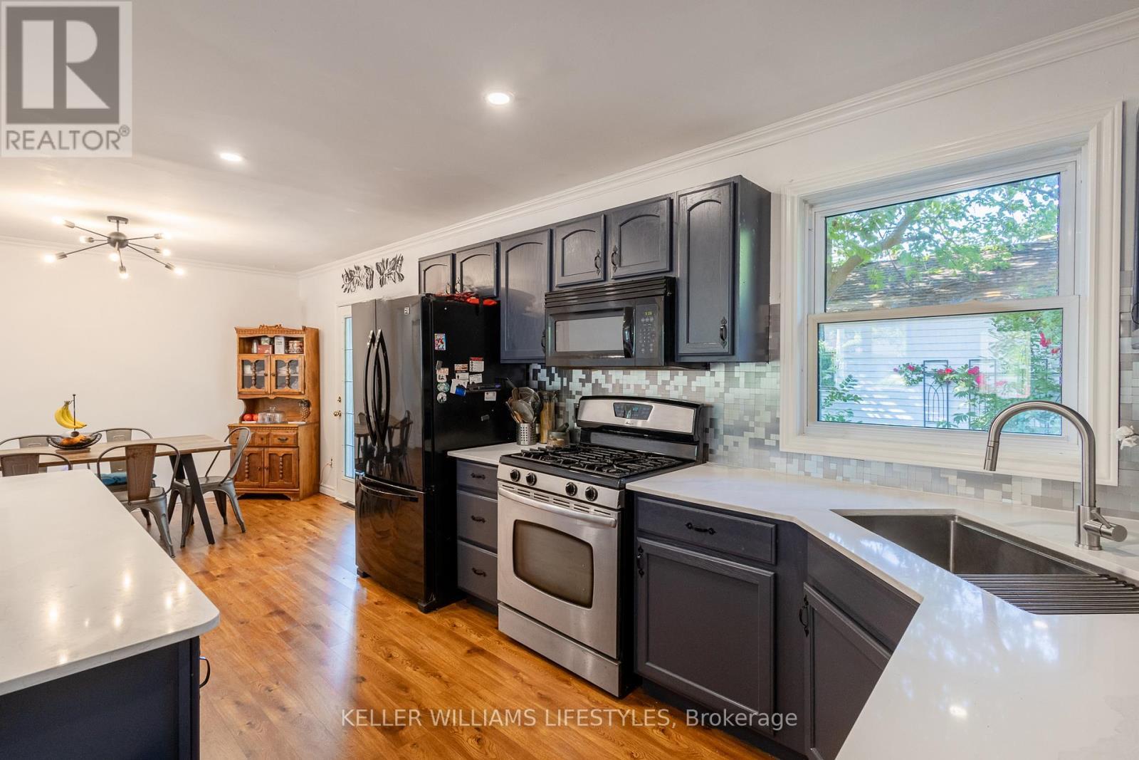 188 Cayley Street, Goderich (Goderich (Town)), ON - Indoor Photo Showing Kitchen