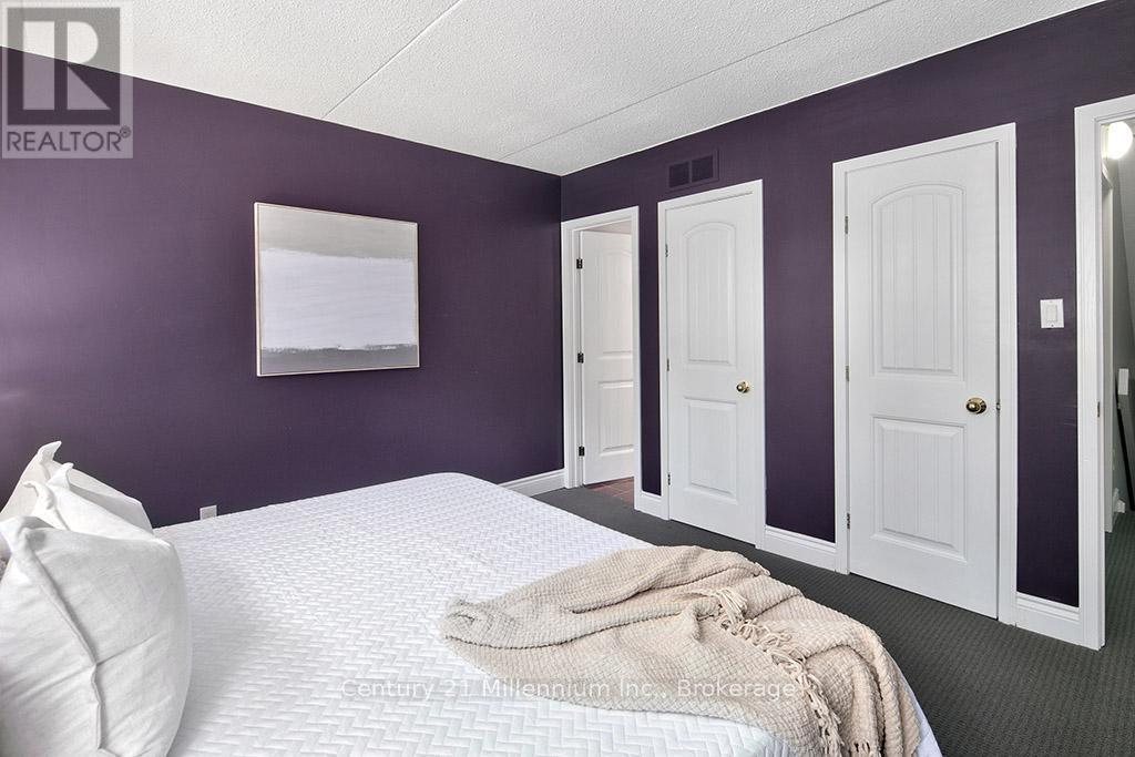 121 - 796404 Grey Road 19, Blue Mountains, ON - Indoor Photo Showing Bedroom