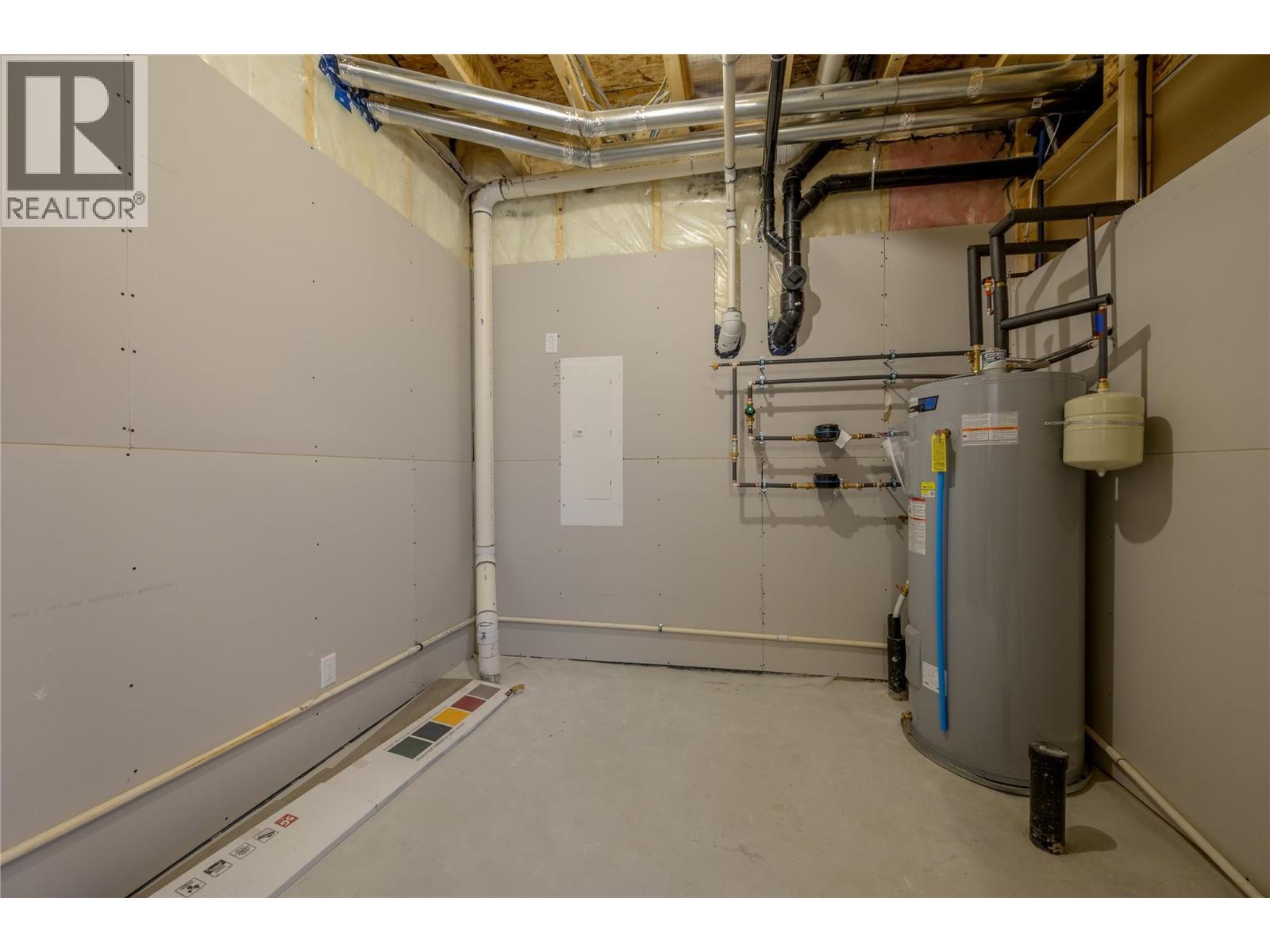 2138 Linfield Drive, Kamloops, BC - Indoor Photo Showing Basement