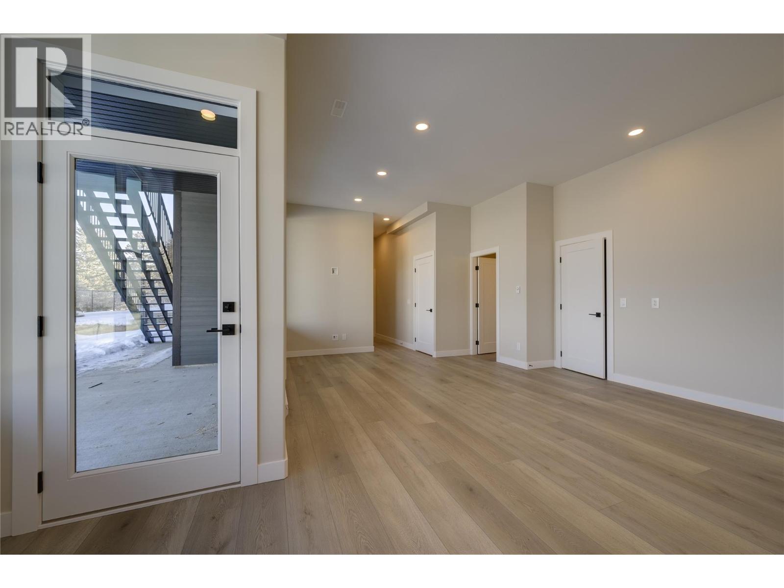 2138 Linfield Drive, Kamloops, BC - Indoor Photo Showing Other Room