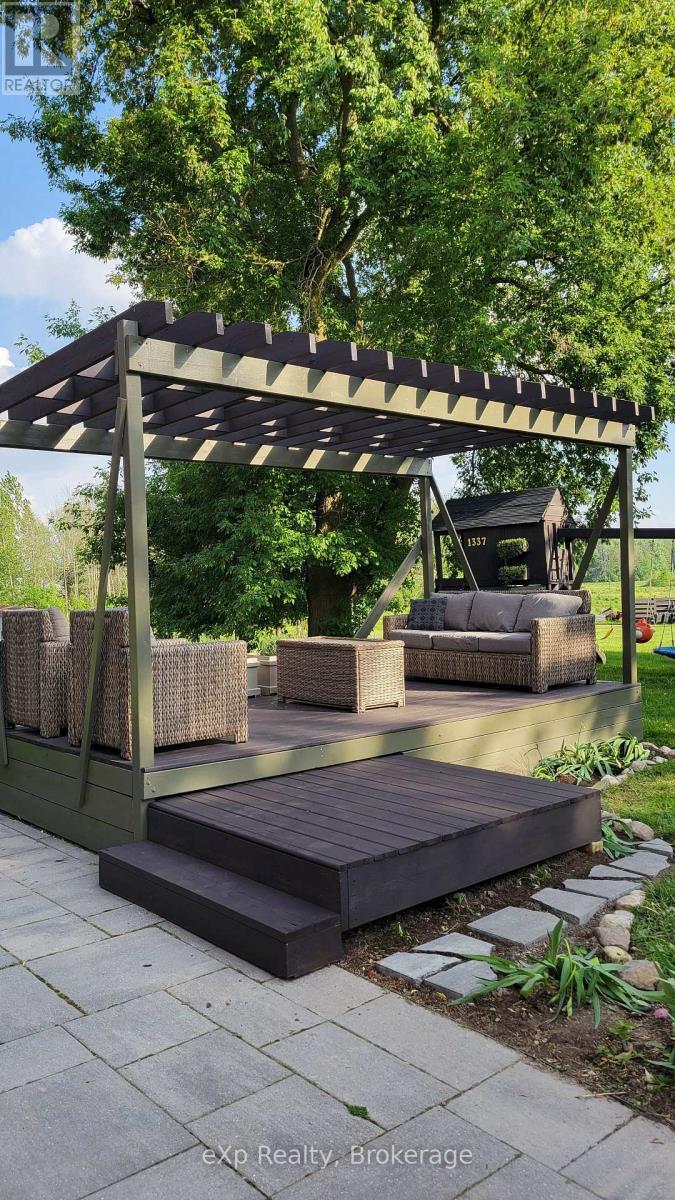 1337 Bruce Road 15, Brockton, ON - Outdoor