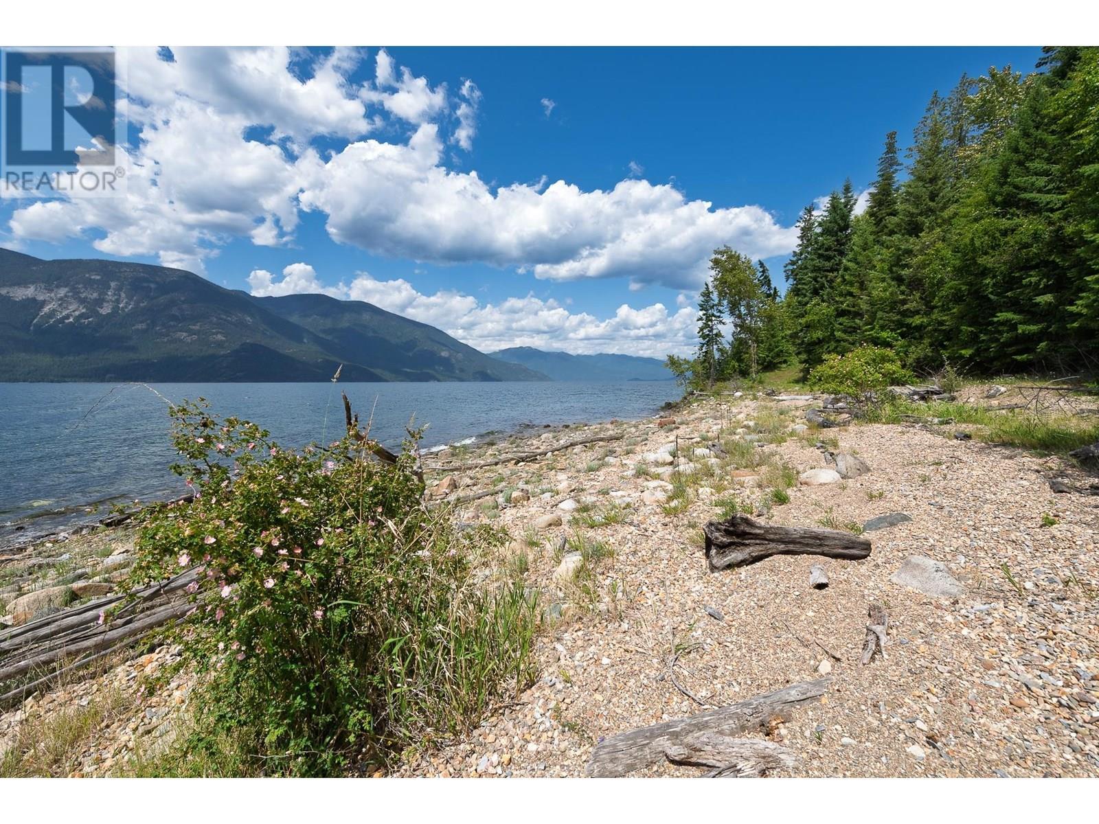 13635 3A Highway, Boswell, BC