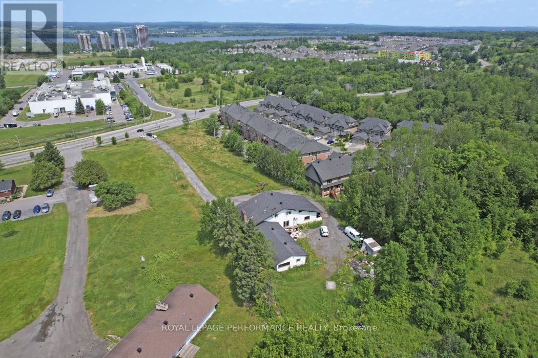 1016 Old Montreal Road, Ottawa, ON - Outdoor With View