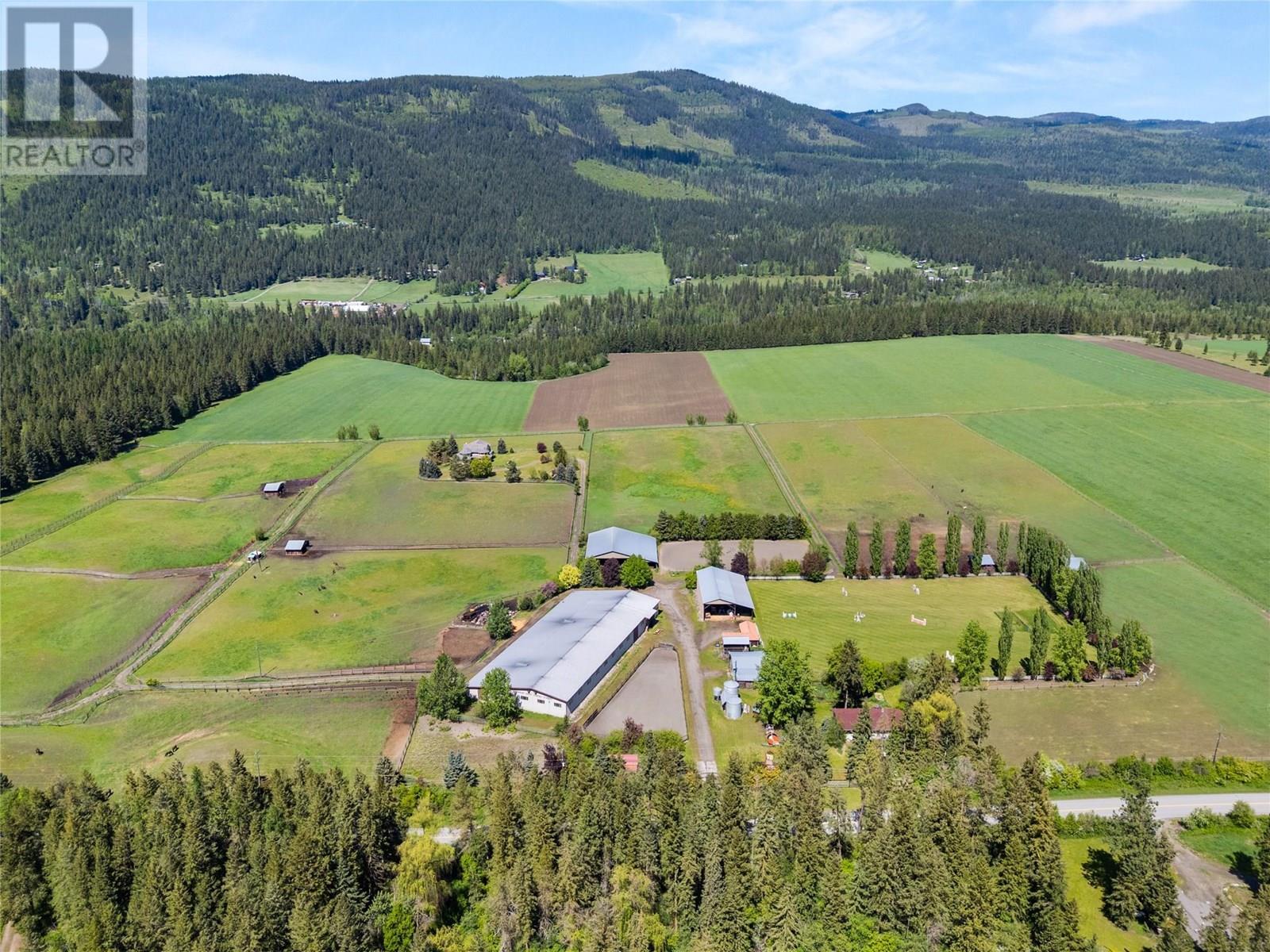 910 Lumby Mabel Lake Road, Lumby, BC
