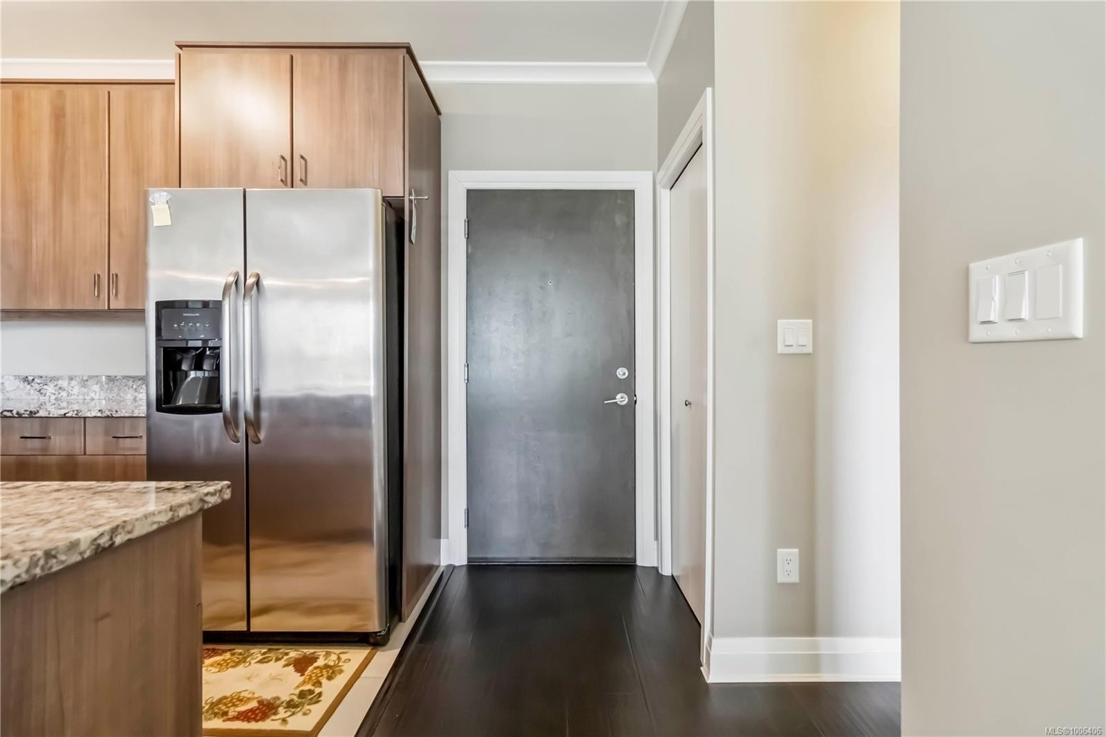 216-1145 Sikorsky Rd, Langford, BC - Indoor Photo Showing Kitchen