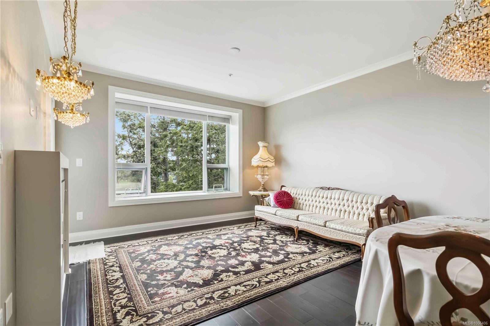 216-1145 Sikorsky Rd, Langford, BC - Indoor Photo Showing Living Room
