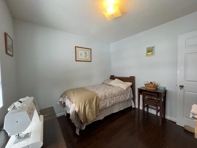 100 Queen Street, Barwick, ON - Indoor Photo Showing Bedroom