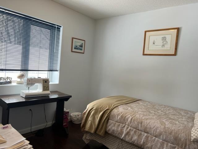 100 Queen Street, Barwick, ON - Indoor Photo Showing Bedroom