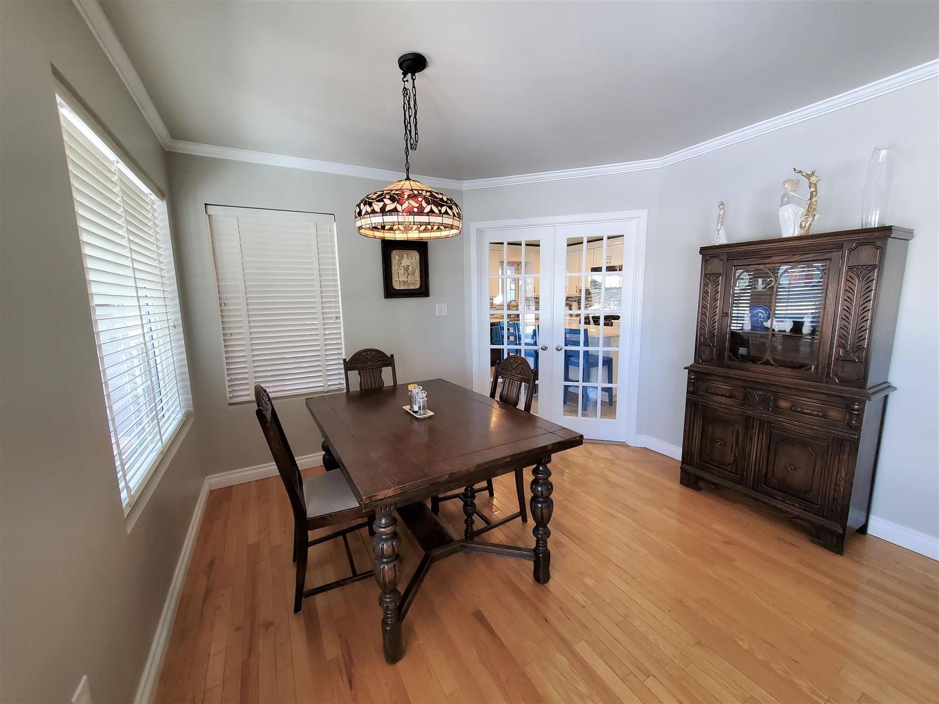 100 Queen Street, Barwick, ON - Indoor Photo Showing Dining Room