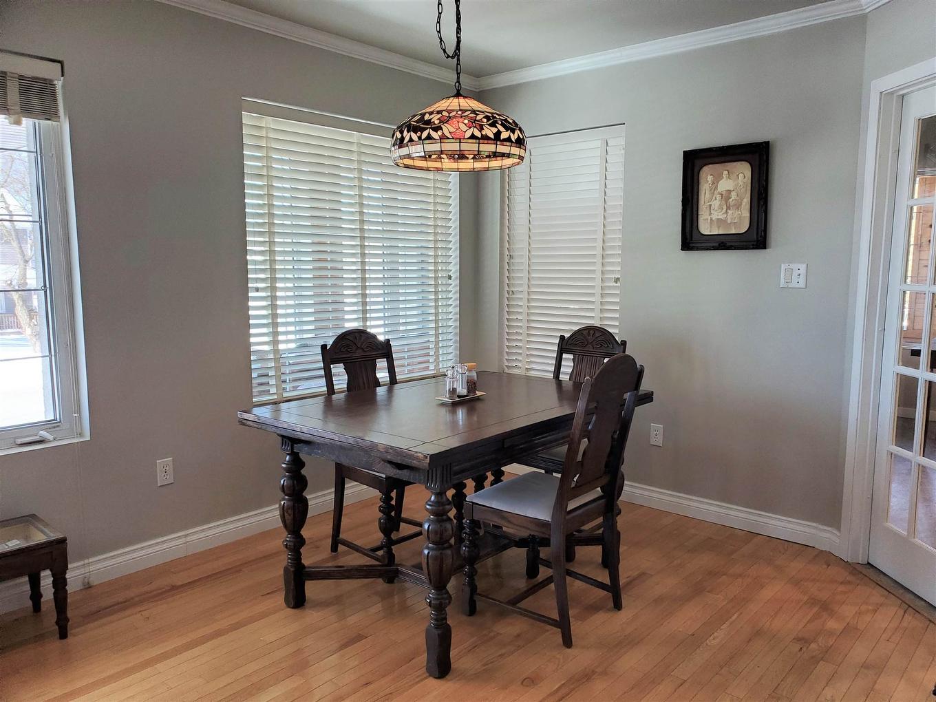 100 Queen Street, Barwick, ON - Indoor Photo Showing Dining Room