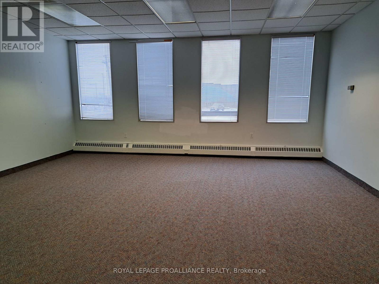 2 - 2479 Parkedale Avenue, Brockville, ON