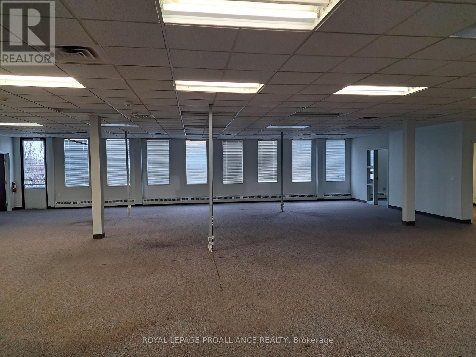 2 - 2479 Parkedale Avenue, Brockville, ON