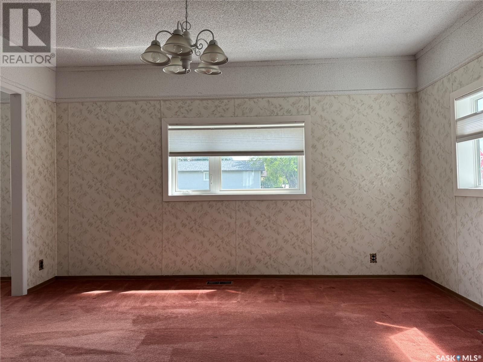 218 4Th Street E, Wynyard, SK - Indoor Photo Showing Other Room