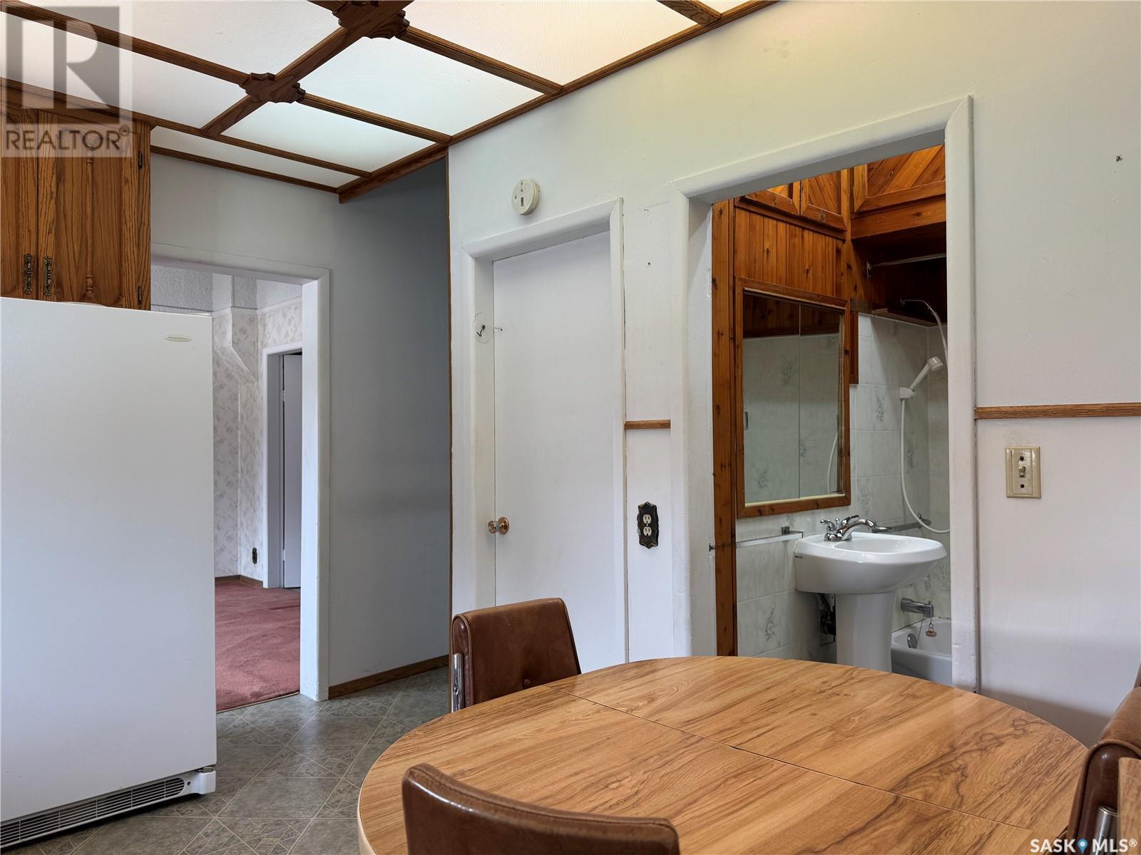 218 4Th Street E, Wynyard, SK - Indoor Photo Showing Dining Room