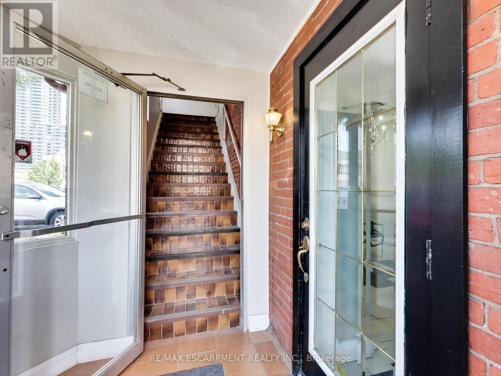 51 Augusta Street, Hamilton, ON