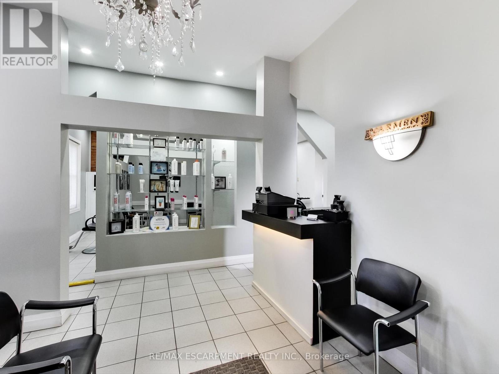 51 Augusta Street, Hamilton, ON