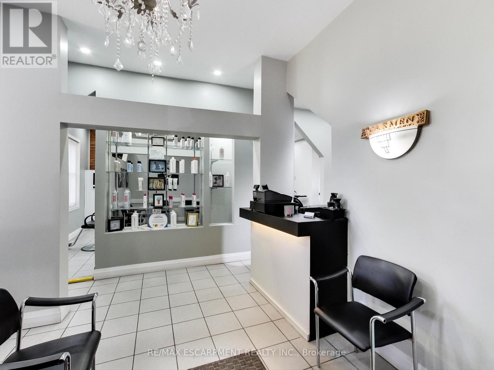 51 Augusta Street, Hamilton, ON