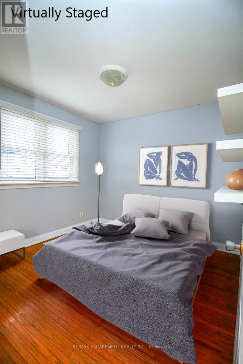 1 - 176 East 32Nd Street, Hamilton, ON - Indoor Photo Showing Bedroom