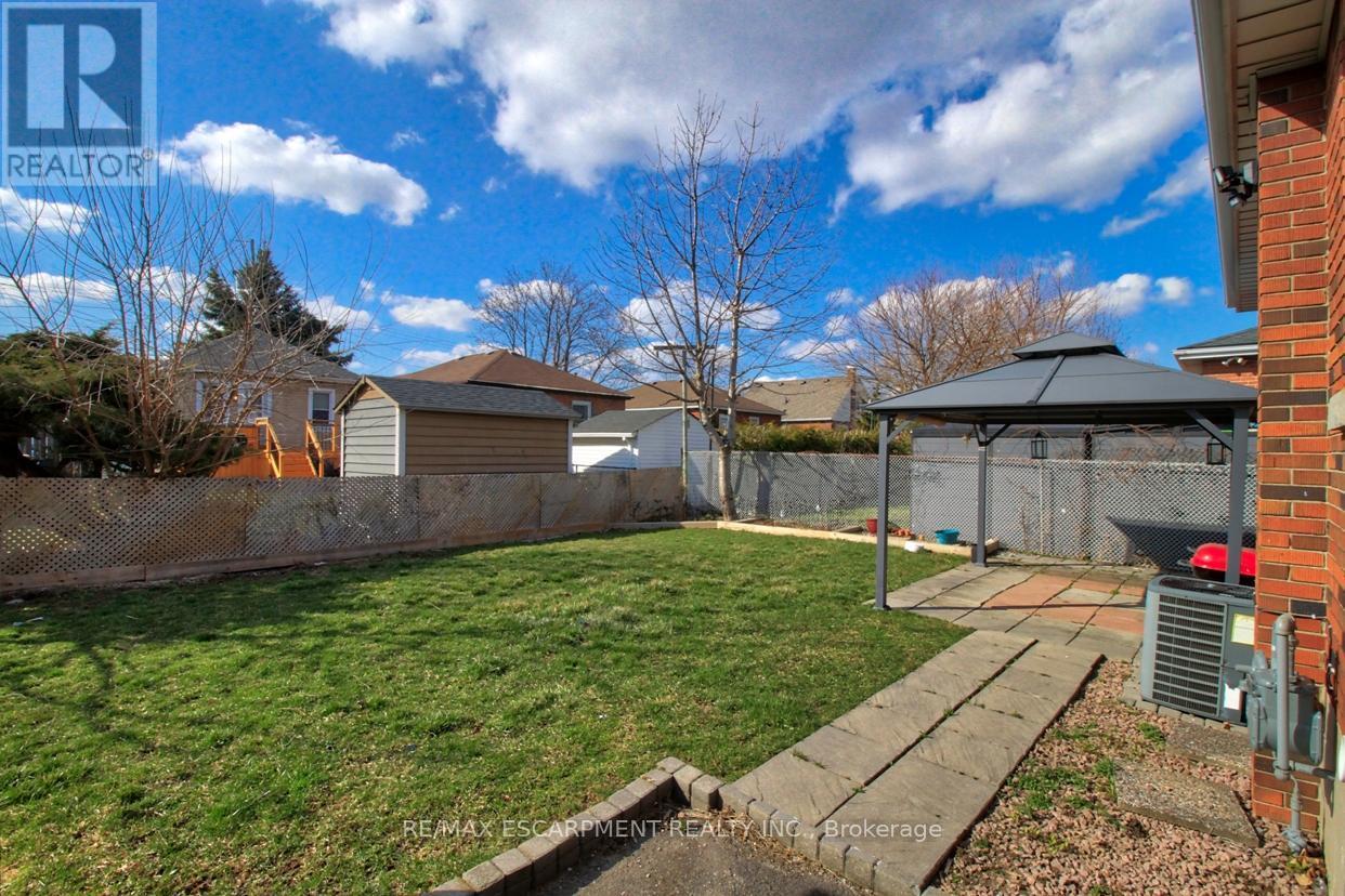 1 - 176 East 32Nd Street, Hamilton, ON - Outdoor