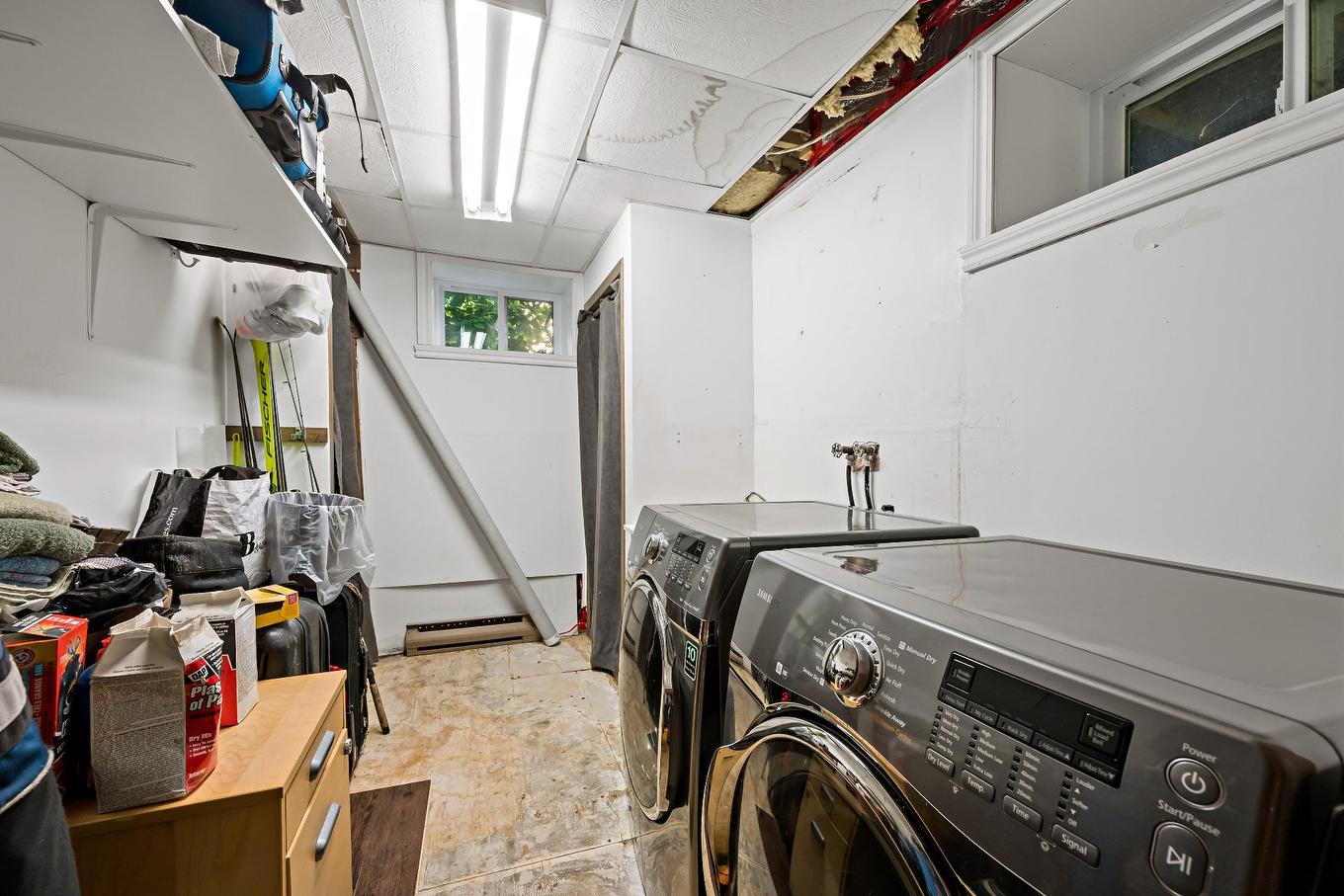 Laundry room - 145 Ch. Du Tour-Du-Lac, Mont-Tremblant, QC - Indoor Photo Showing Laundry Room